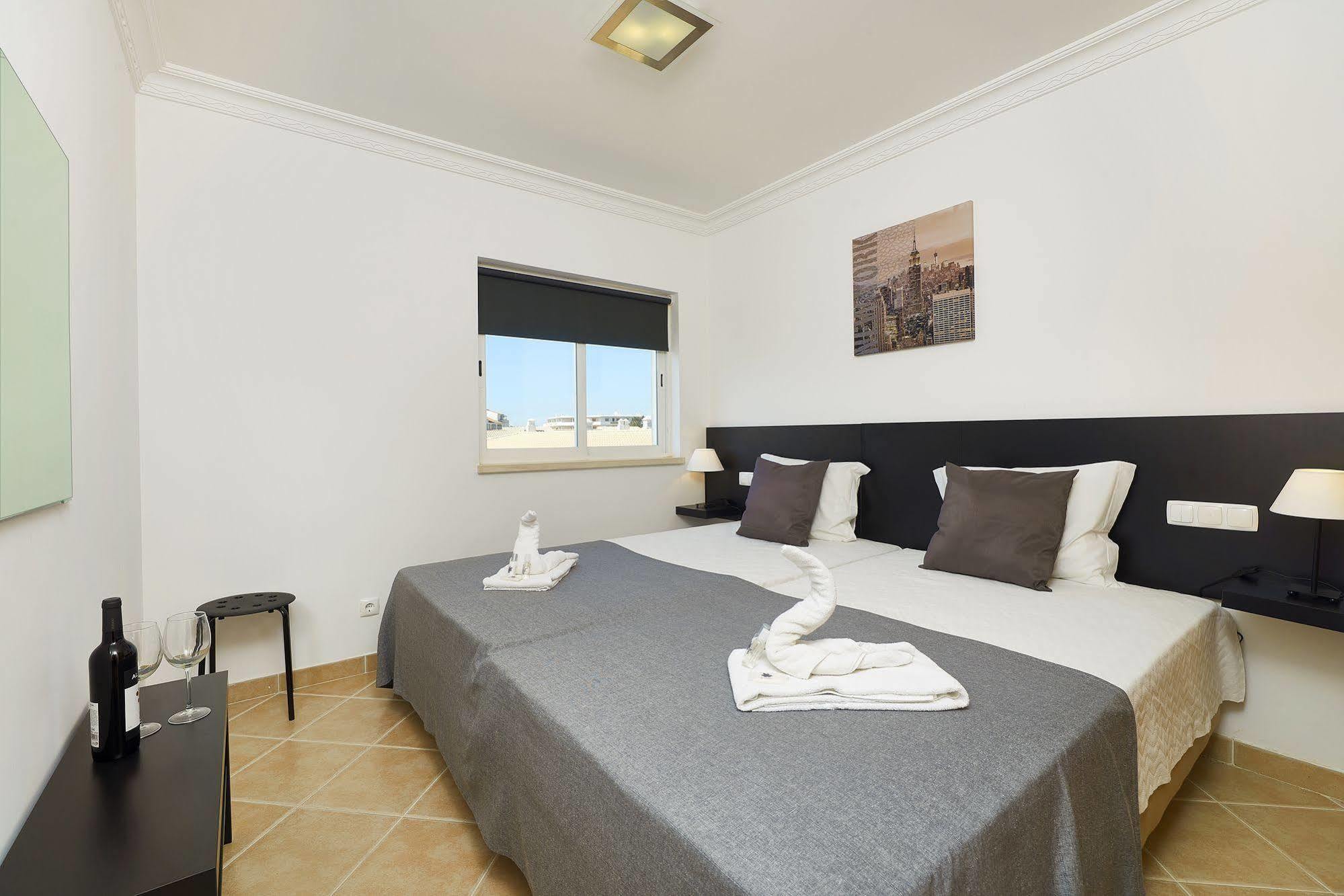 Aparthotel Smy Santa Eulalia Algarve Albufeira Esterno foto