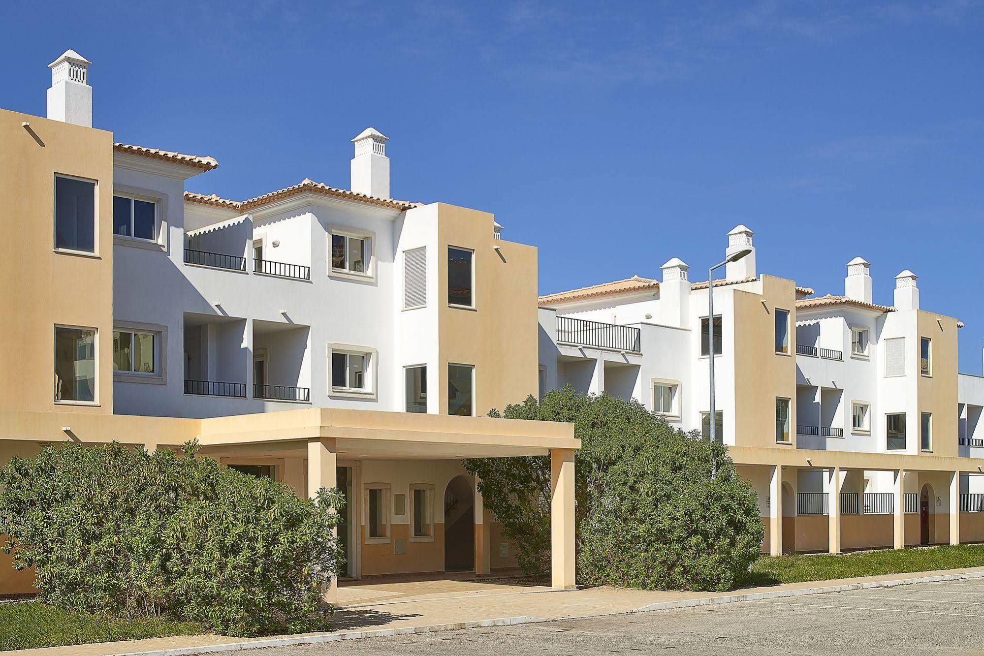 Aparthotel Smy Santa Eulalia Algarve Albufeira Esterno foto